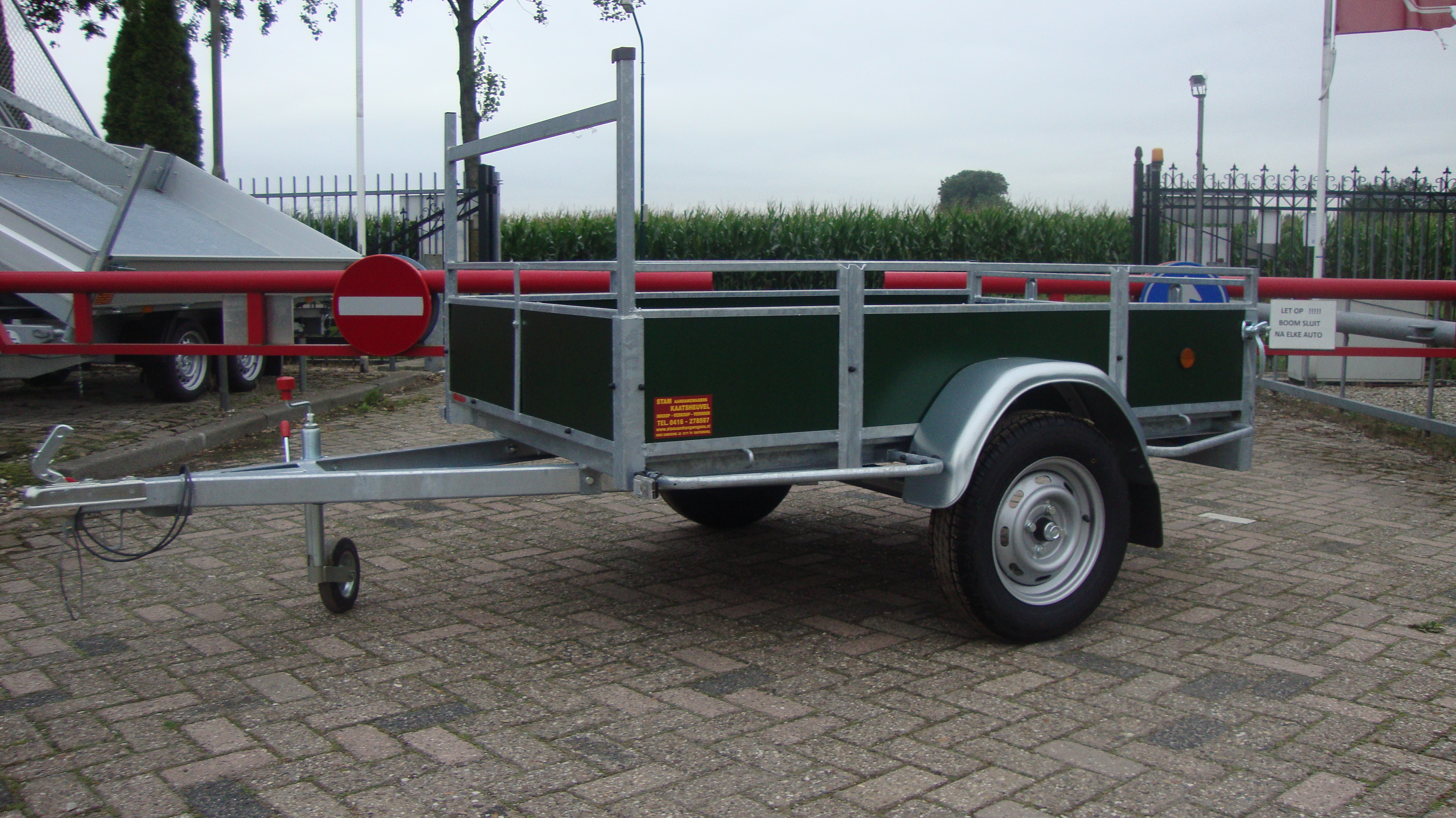 Powertrailer bakwagen enkelasser ongeremd